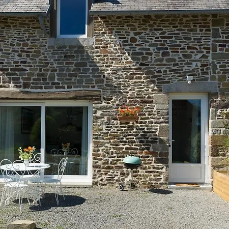 Le Manoir De La Besliere - Gite Et Chambres D'Hotes Folligny Exterior photo