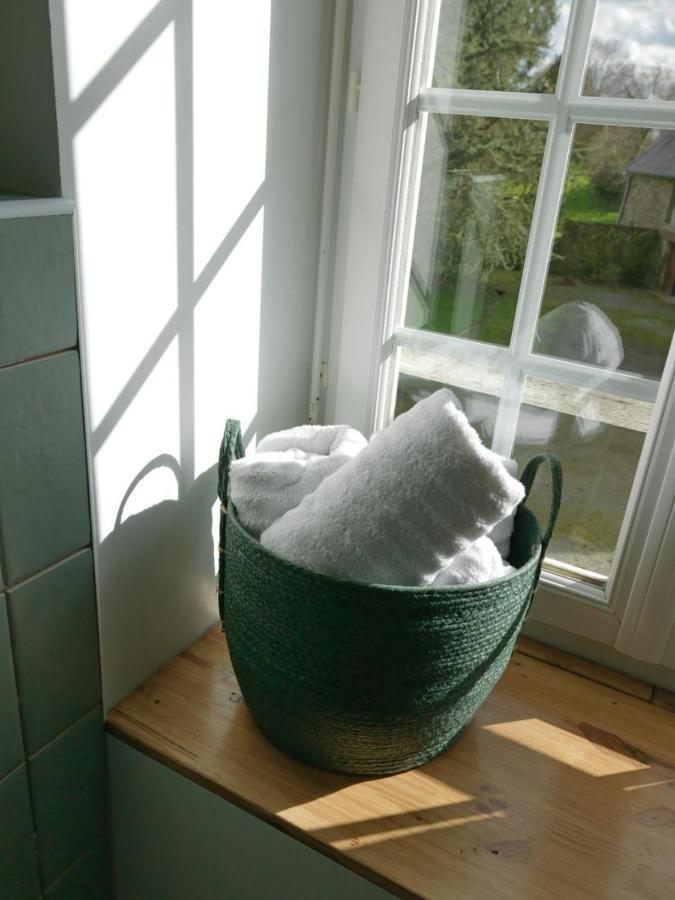 Le Manoir De La Besliere - Et D'hotes * Folligny